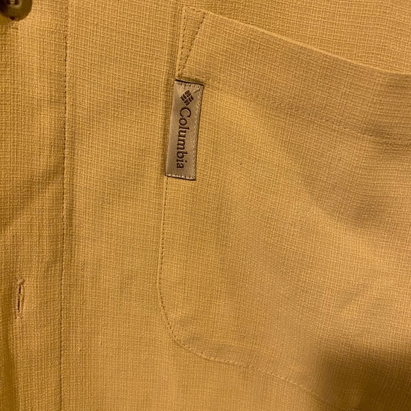 EUC Men’s Columbia Short Sleeve Dress Shirt Size XL - Picture 3 of 5